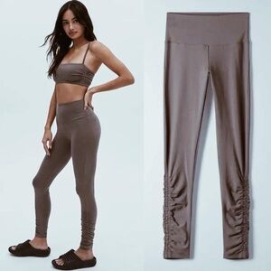 Aritzia TNA Atmosphere Leggings